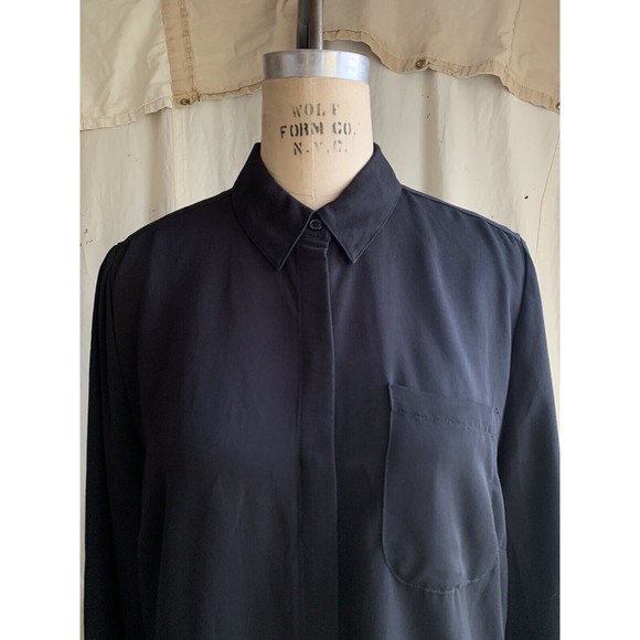 Chico’s Black Button Down Top Tunic Size 2 Medium NWT - Picture 2 of 7